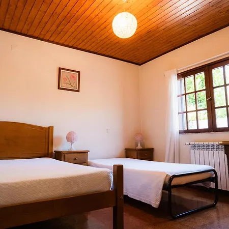 Casa Montanha Geres Κατάλυμα σε φάρμα