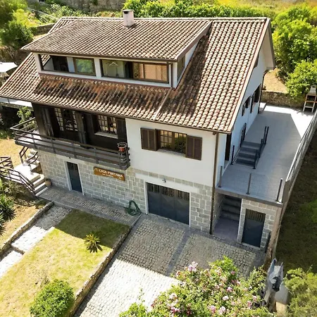 Casa Montanha Geres Κατάλυμα σε φάρμα *