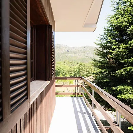 Casa Montanha Geres Κατάλυμα σε φάρμα Campo do Geres