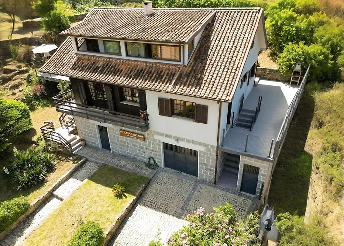 Casa Montanha Geres Κατάλυμα σε φάρμα *