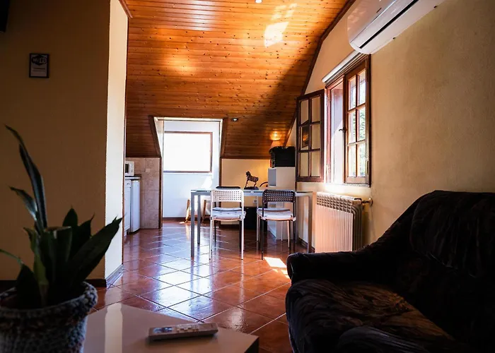 Casa Montanha Geres Lantgård *