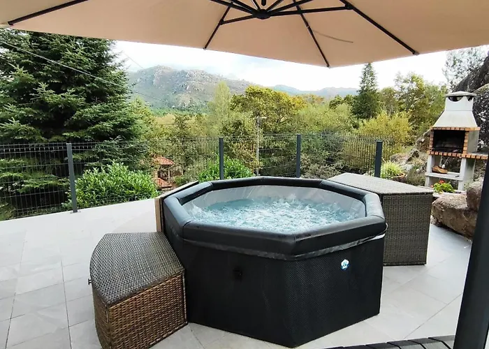 Casa Montanha Geres Κατάλυμα σε φάρμα